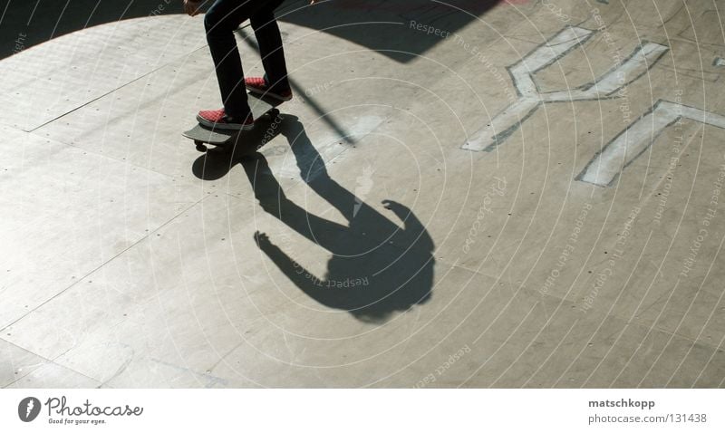 shadow play Skateboarding Sports Halfpipe Sports equipment Wood Shadow play Round Sharp-edged Moody Delivery truck Footwear Lettering Street art Posture