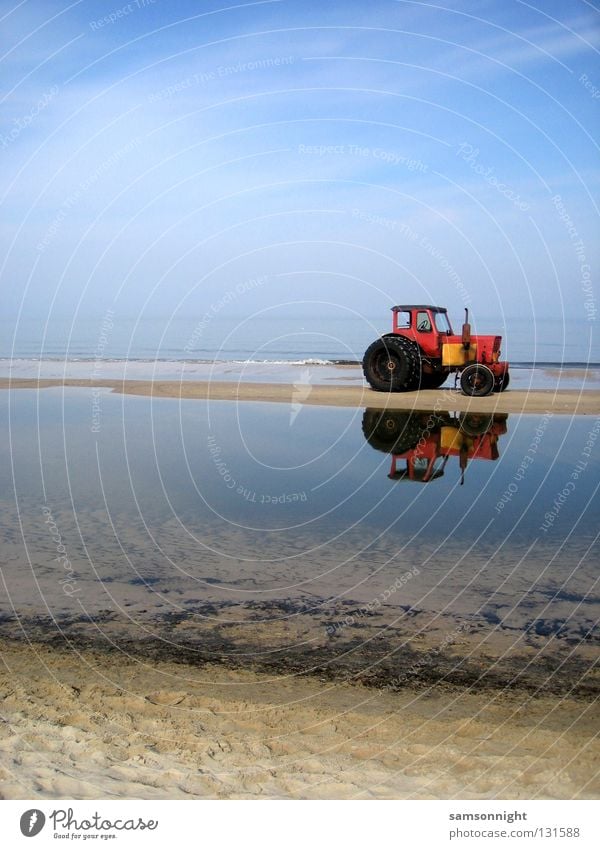RedBlue Ocean Tractor Calm Summer Sand Water