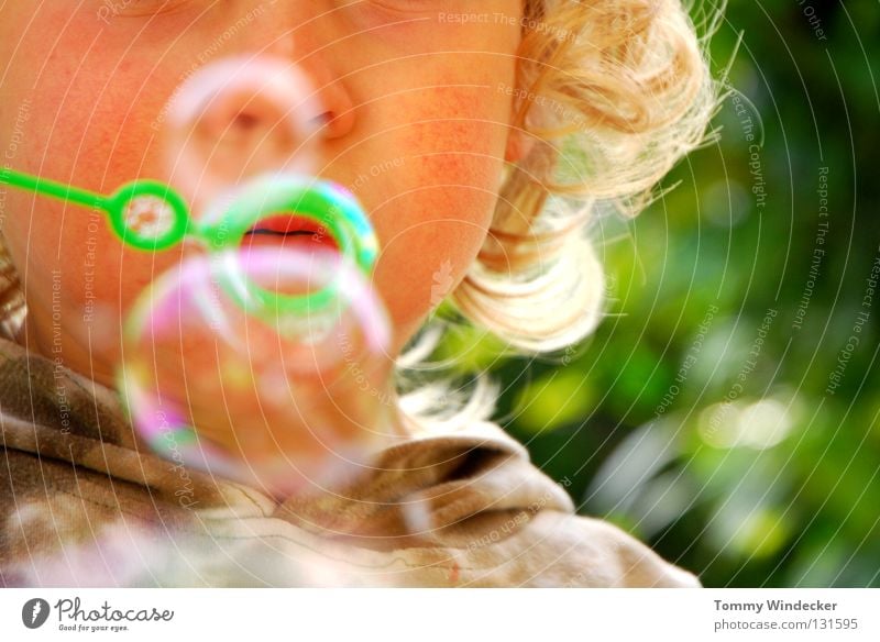 bubbles Child Toddler Girl Soap bubble Air bubble Playing Blow Meadow Summer Blonde Cute Rainbow Hover Leisure and hobbies Lips Reflection Boy (child)