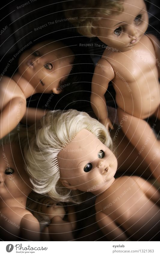 group sex Playing Children's game Human being Feminine Homosexual Girl Group Hair and hairstyles Toys Doll Plastic Old Blonde Creepy Cuddly Broken Naked Retro