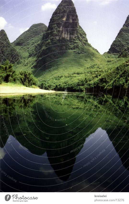 sugar loaf mountains Water reflection Vacation & Travel China Los Angeles Guilin Mountains