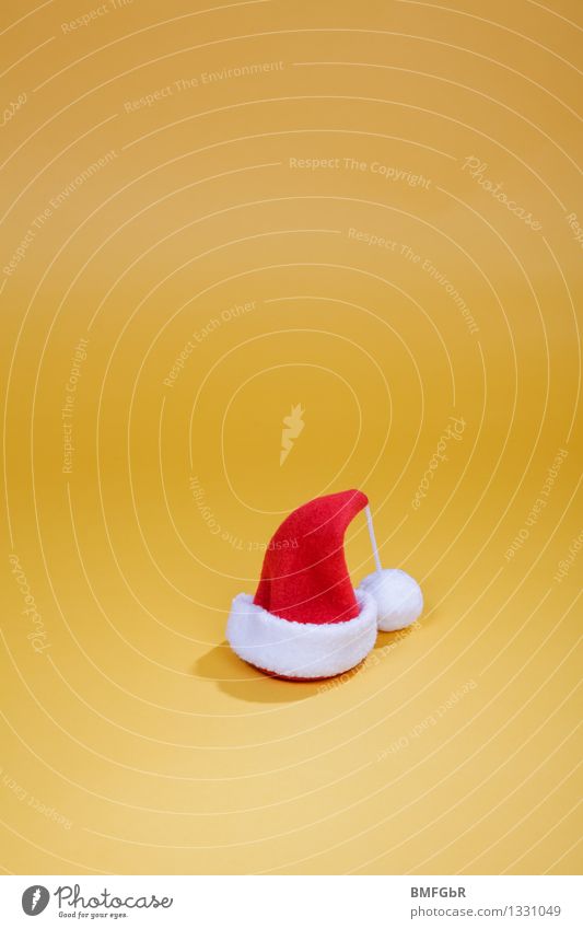 expectations Feasts & Celebrations Christmas & Advent Cap Santa Claus hat Christmas hat Decoration Kitsch Odds and ends Sign Simple Small Funny Retro Yellow