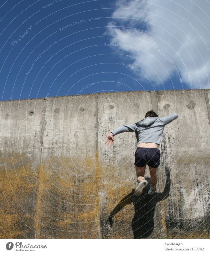 THE WALL | FLASH Wall (building) Concrete Man Masculine Hop Jump Hover Glass Left Detail Funsport Youth (Young adults) Walking Running Human being Athletic