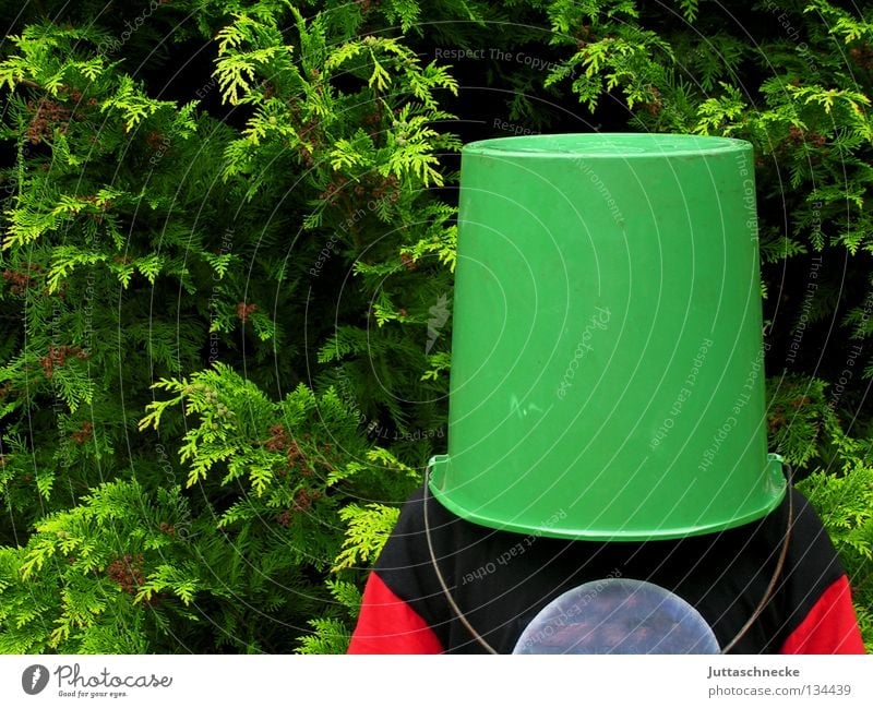danger of collusions Bucket Tub Dark Mysterious Headless Camouflage Safety Communicate everything in the bucket To put on superimposed Hide Hiding place