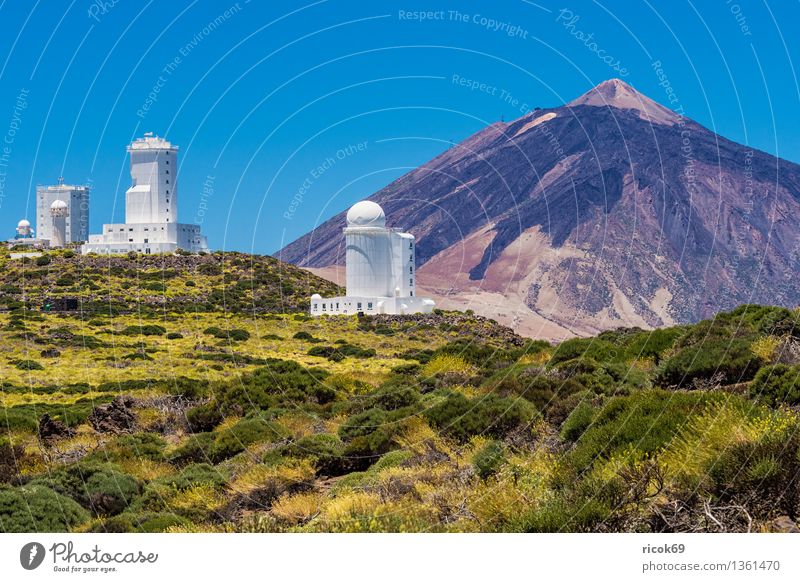 Observatorio del Teide Vacation & Travel Mountain Nature Landscape Cloudless sky Volcano Observatory Manmade structures Building Architecture Tourist Attraction