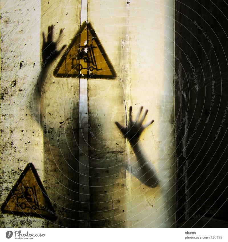 .:I:. Hand Yellow Drape Mysterious Human being hands picto triangle