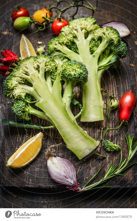 Broccoli cut in halves with vegetarian ingredients Food Vegetable Nutrition Lunch Dinner Buffet Brunch Organic produce Vegetarian diet Diet Style Healthy Eating