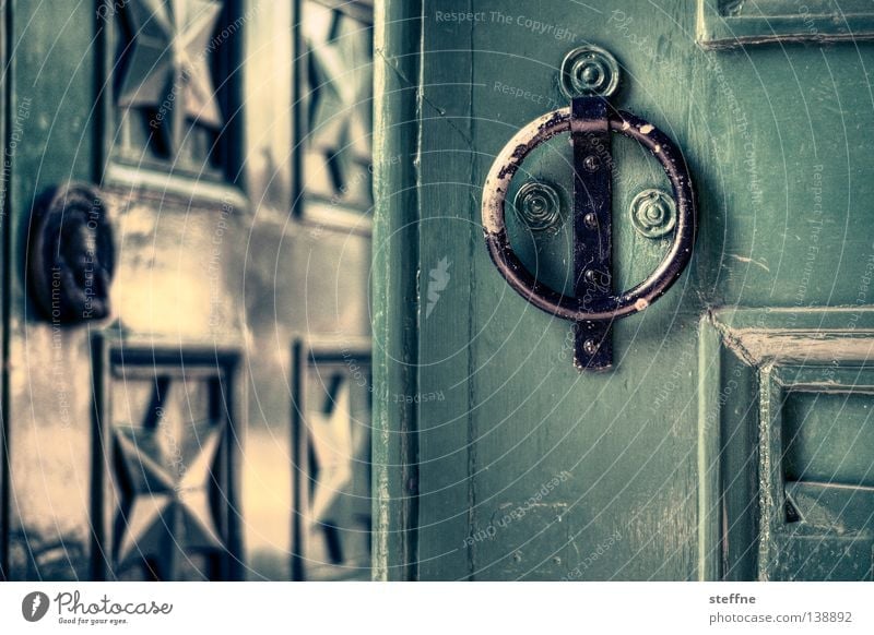 Goal! Gate House (Residential Structure) Entrance Passage Knocker England Green Detail Living or residing Door Birghton ain't a tailor