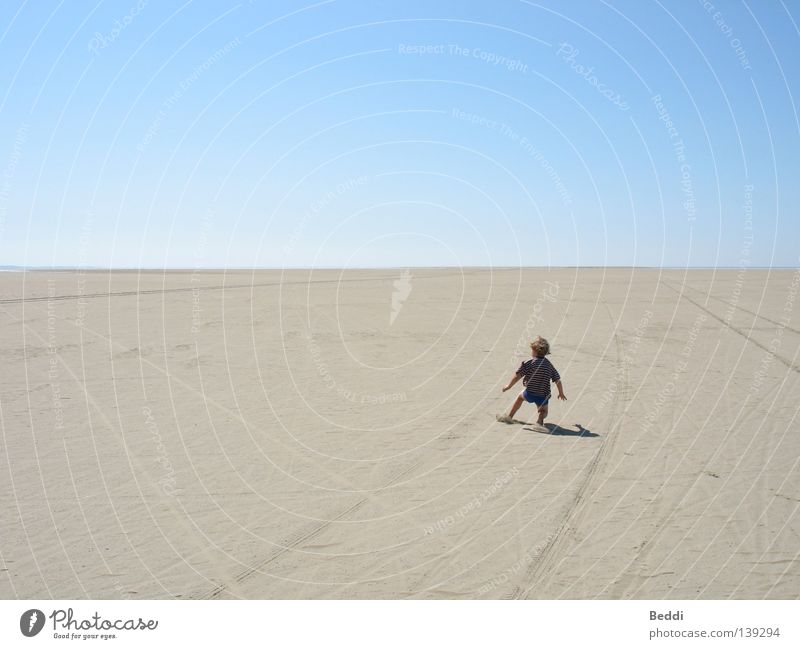 Before the horizon Beach Rømø Horizon Child Ocean Summer Freedom Sand Desert Sky Far-off places Loneliness
