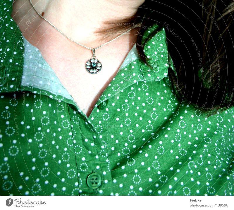 Green, green, green are all my clothes ... Blouse Top Circle White Point Spotted Hair and hairstyles Open Brown Neck Necklace Flower Chain Silver Stone