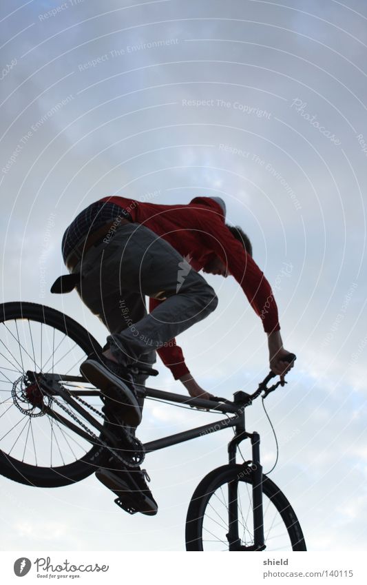 dive in. Mountain bike Sports Bicycle Playing BMX bike bunnyhop Athletic 2wheel Sky