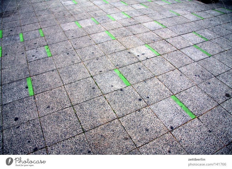 Green Strokes Sidewalk Footpath Courtyard Street Pavement Line Perspective Seam Signs and labeling Information Pattern Traffic infrastructure Transport Pointing