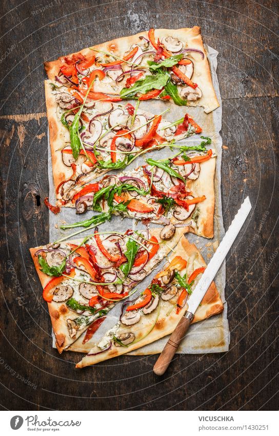 Flammkuchen with Paparika, Rucola and Creme Fresh Food Dairy Products Vegetable Lettuce Salad Nutrition Lunch Dinner Organic produce Vegetarian diet Diet Knives