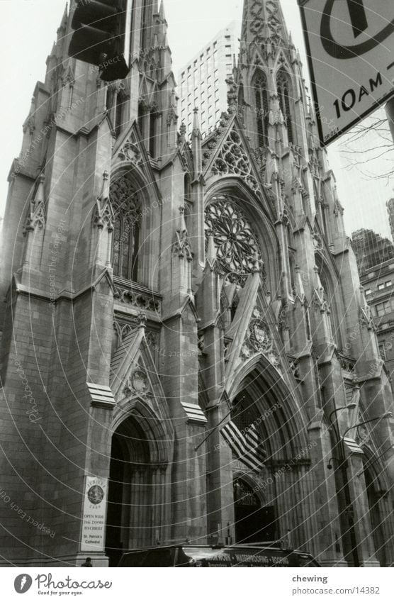 St Thomas Church NY New York City USA Black & white photo Religion and faith Cathedral Portal Detail Section of image Partially visible Historic