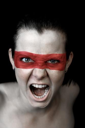 Scream Martial arts To talk Young woman Youth (Young adults) Woman Adults Mask String Fight Anger Red Aggravation Colour Dye Paints and varnish Require