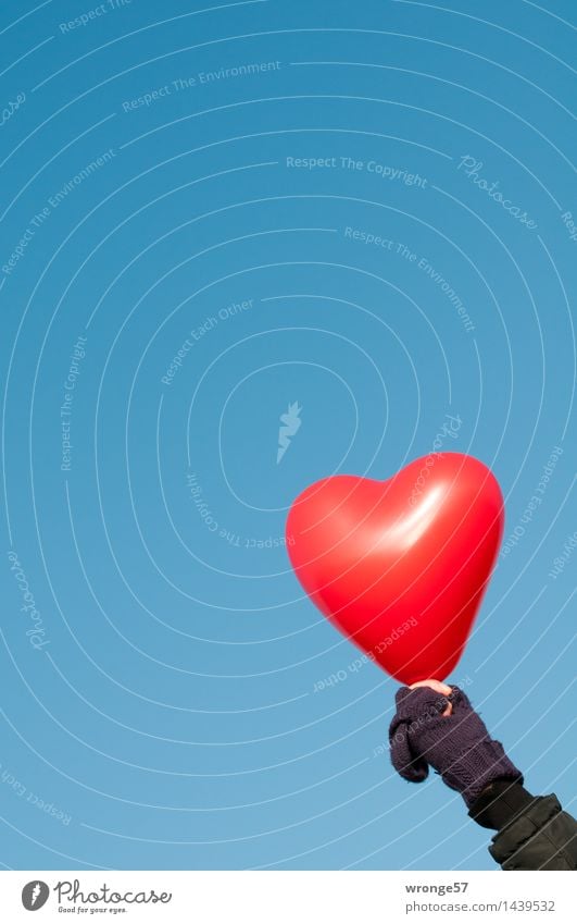 Show your heart! Arm Hand 1 Human being 45 - 60 years Adults Balloon Heart Happy Blue Red Black Emotions Joie de vivre (Vitality) Spring fever Sympathy Love