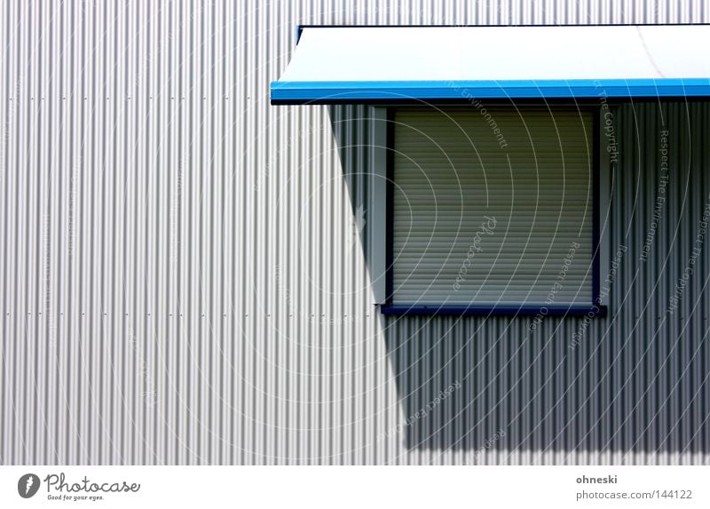 Closed Shadow Venetian blinds Window Sun blind Light Blue Gray Physics Corporate building Industrial district Clarity Considerable Minimalistic Simple Line