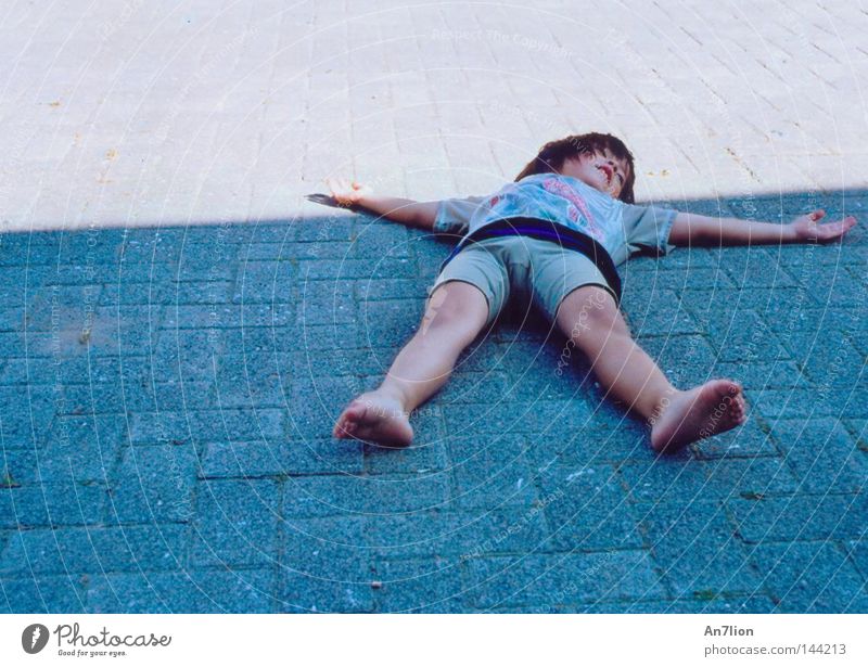Patrick Star² Child Human being Boy (child) Star (Symbol) Floor covering Lie partick