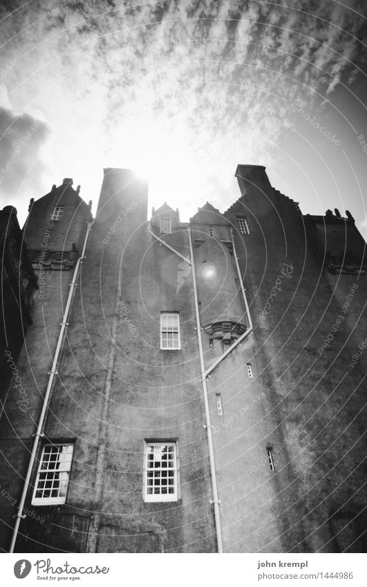 facade imprisonment Scotland Castle Manmade structures Facade Eaves Tourist Attraction Old Threat Large Creepy Historic Might Watchfulness Dependability Sadness