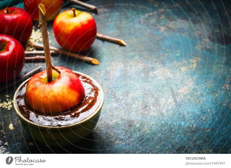 Make your own chocolate apples. Food Apple Chocolate Nutrition Banquet Bowl Healthy Eating Life Table Kitchen Feasts & Celebrations Design Style Tradition