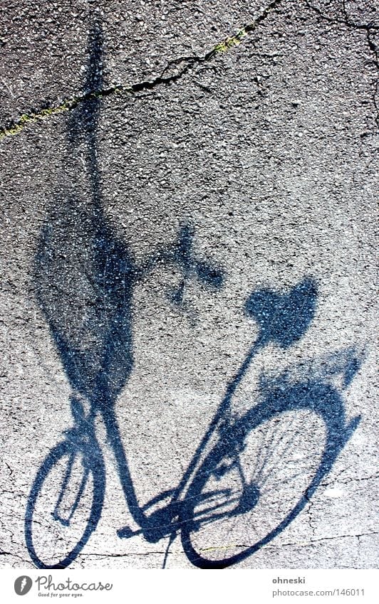 E.T. Bicycle Shadow Street Crack & Rip & Tear Green Gray Bicycle handlebars Handlebars Basket Wheel Tire Brakes Bicycle saddle Tar Summer Leisure and hobbies
