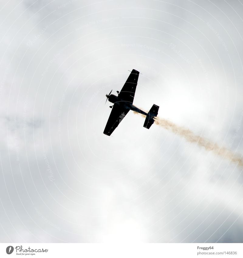 Cross and cross Airplane Flying Aerobatics Air show Shows Clouds Exhaust gas Propeller Airplane takeoff Airplane landing Airport Extreme sports Aviation free