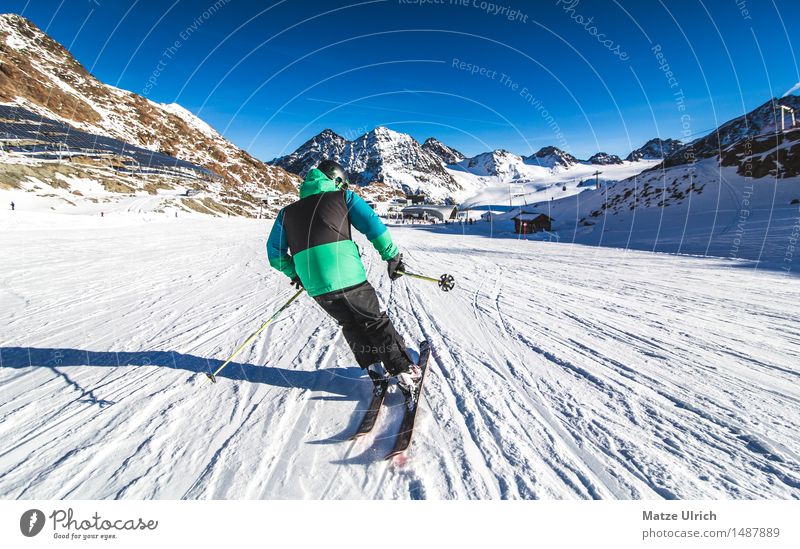 Skier 2 Sports Winter sports Sportsperson Skiing Skis Ski run Masculine Young man Youth (Young adults) 1 Human being Environment Nature Sky Beautiful weather