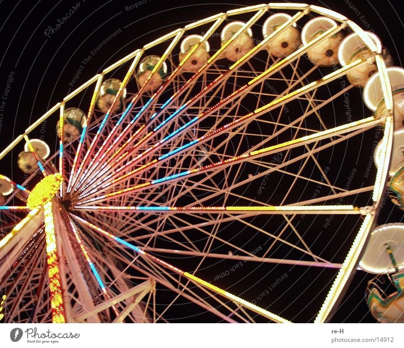 Ferris wheel Leisure and hobbies Fairs & Carnivals Christmas Fair Human being