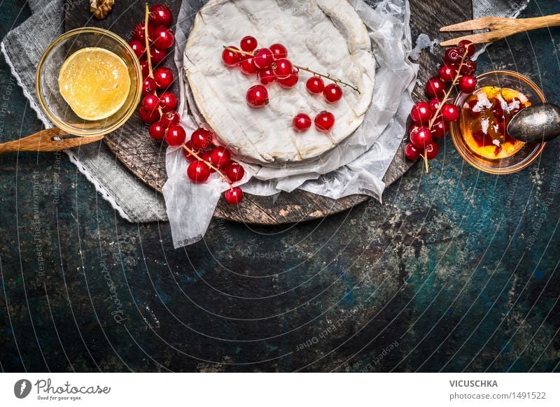 Camembert platter with red currant berries and sauce Food Cheese Jam Herbs and spices Nutrition Breakfast Banquet Organic produce Bowl Fork Spoon Elegant Style