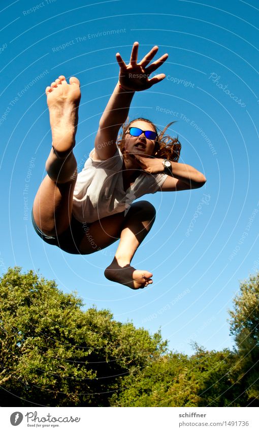 Comic Kung Fu Leisure and hobbies Playing Human being Feminine Girl Young woman Youth (Young adults) Hand Fingers Feet 1 13 - 18 years Jump Trampoline
