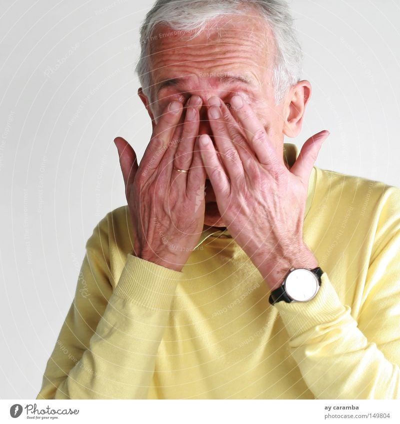 What about the [time's up]? Man Old Hand Fatigue Clock Time Timeless Yellow Gray Gray-haired Break Late Wrinkles Sleep Sand Part Portrait photograph Married