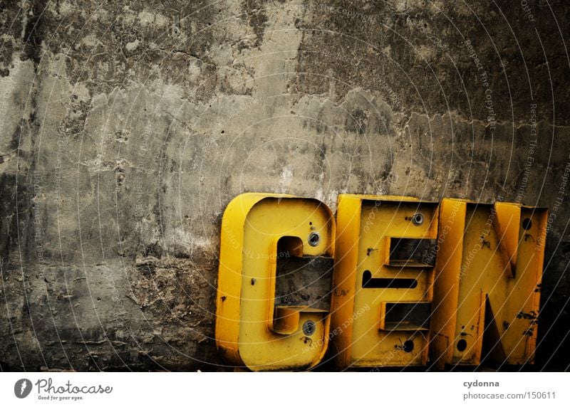 CEN letter MASTERER Letters (alphabet) Typography Word Characters Wall (barrier) Old Communicate Lettering Use Craft (trade) Store premises Past Derelict Useful