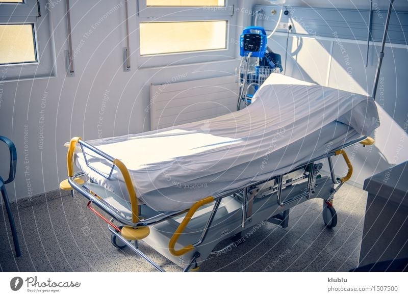 Empty Bed On Hospital Ward Health care Medical treatment Illness Wellness Relaxation Clean Death Insurance bed room Story two aid medical patient Healing