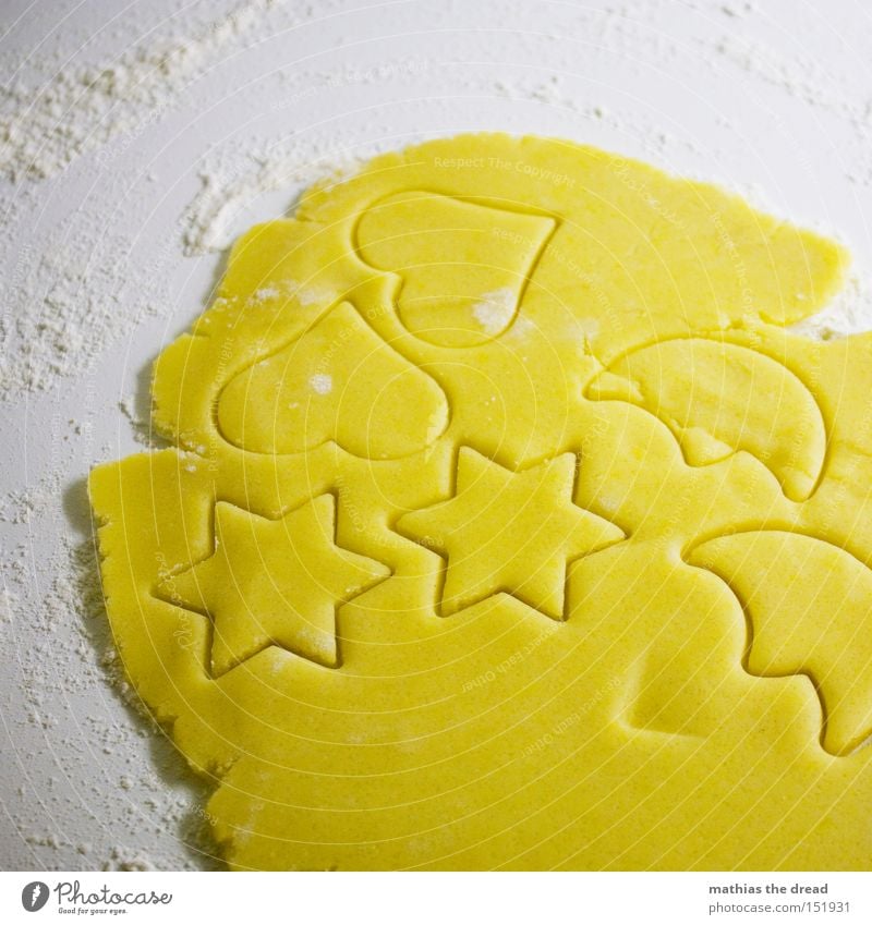 CUT OUT Dough Baked goods Joy Heart Delicious Anticipation Cookie Star (Symbol) Roll out Flour Structures and shapes Pierce Yellow Christmas & Advent