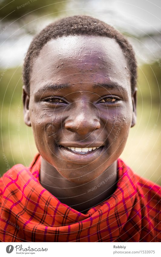 Masai Masculine Young man Youth (Young adults) Man Adults Head 1 Human being 18 - 30 years Smiling Authentic Exotic Friendliness Happiness Identity Uniqueness