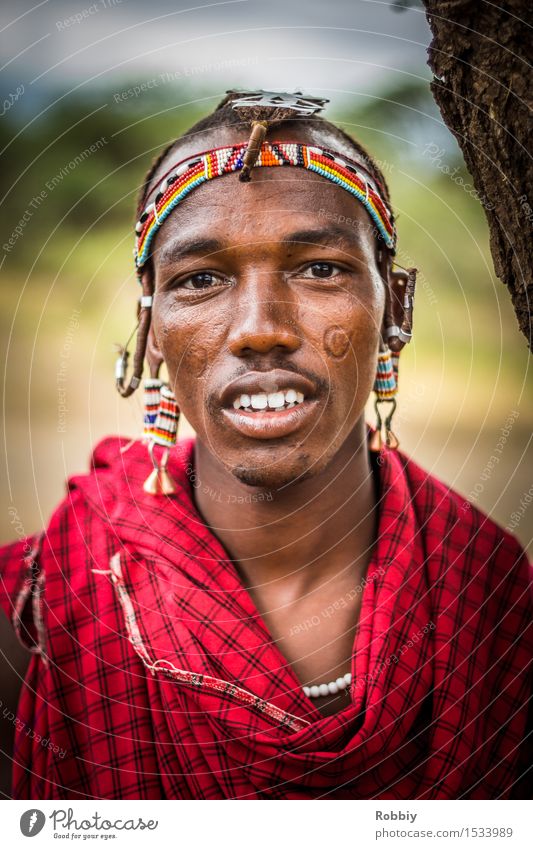 Masai II Masculine Young man Youth (Young adults) Man Adults 1 Human being 18 - 30 years Jewellery Headdress Authentic Exceptional Exotic Friendliness