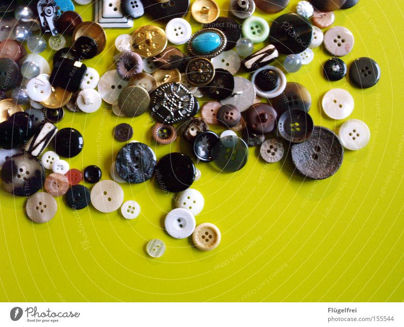 Knob and knob are happy to be joined Luxury Leisure and hobbies Handcrafts Craft (trade) Round Green Black Turquoise White Buttons Versatile Sewing Heap