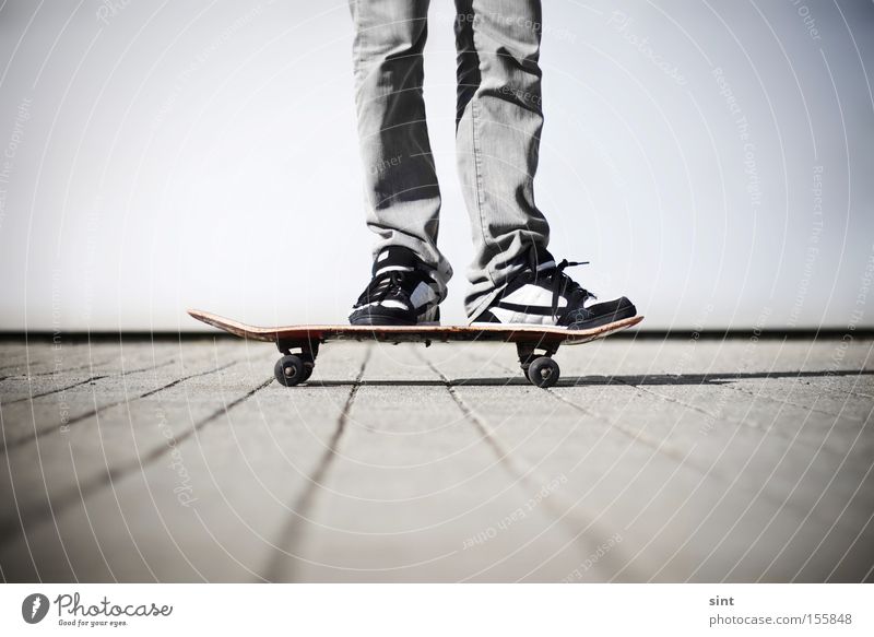 zwischenstop Funsport Leisure and hobbies Sports Playing Skateboard skateboarder Sneakers schuhe rollen pause beton jugend spass freizeit ausruhen skaten