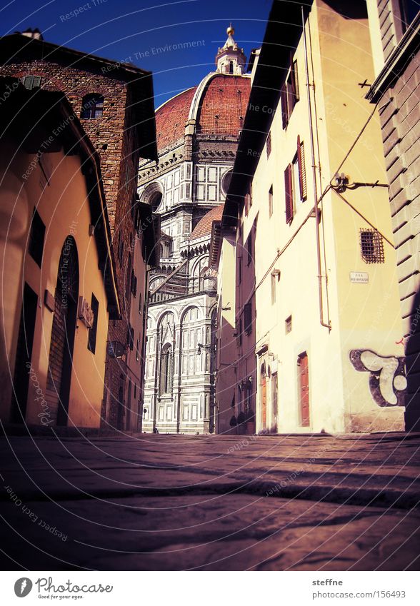 churchgoing Florence Italy House (Residential Structure) Alley Narrow Quality of life Tuscany Summer House of worship Historic Bella Italia Dome