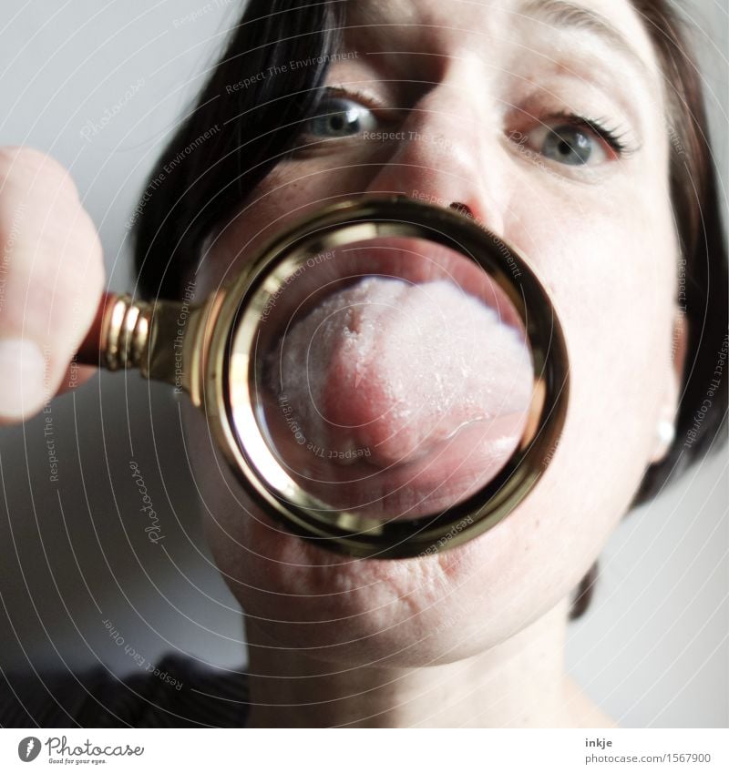 :-P Lifestyle Joy Leisure and hobbies Woman Adults Face Tongue 1 Human being 30 - 45 years Magnifying glass Make Brash Funny Near Nerdy Trashy Emotions