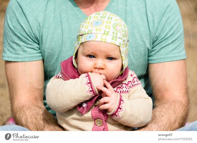 Father with child Human being Masculine Feminine Child Baby girl Man Adults Family & Relations 2 0 - 12 months 30 - 45 years spring Beautiful weather Small