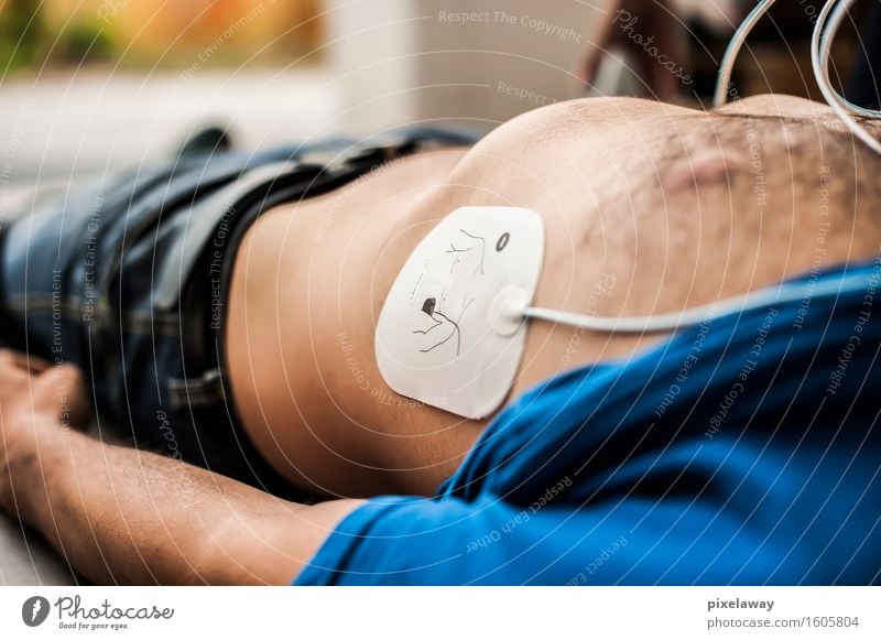 defibrillator electrodes Healthy Health care Medical treatment Human being 1 resuscitation cpr aed cardiopulmonar resuscitation cardiac massage defibrillation