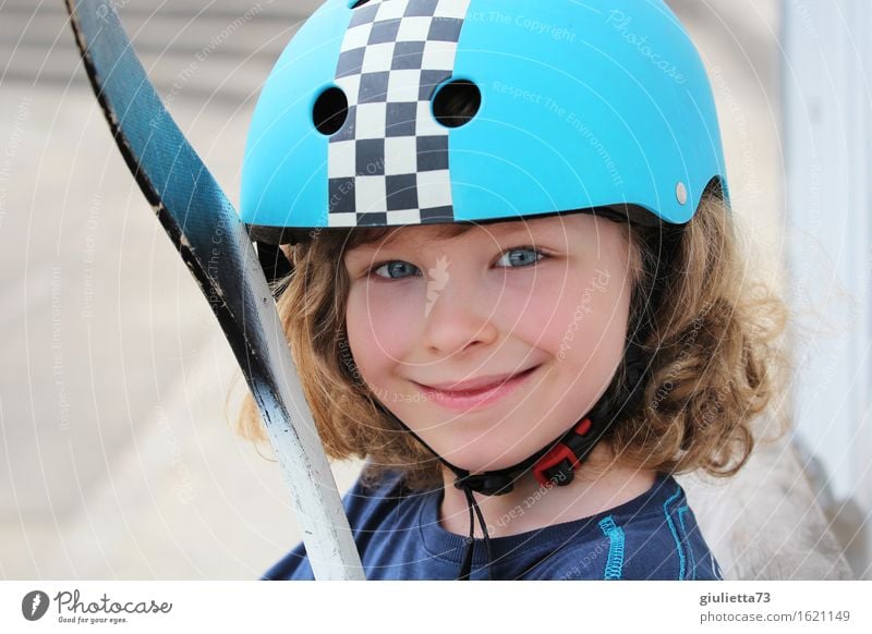 Ice hockey player in the summer Leisure and hobbies Playing Hockey player Hockey stick Sports Masculine Androgynous Child Boy (child) Infancy Life 1 Human being