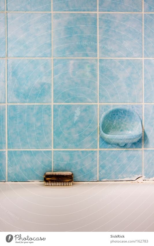 KLO Bathroom Bathtub Toilet Blue Tile Personal hygiene Turquoise Clean Dirty Soap Line scrubbing brush