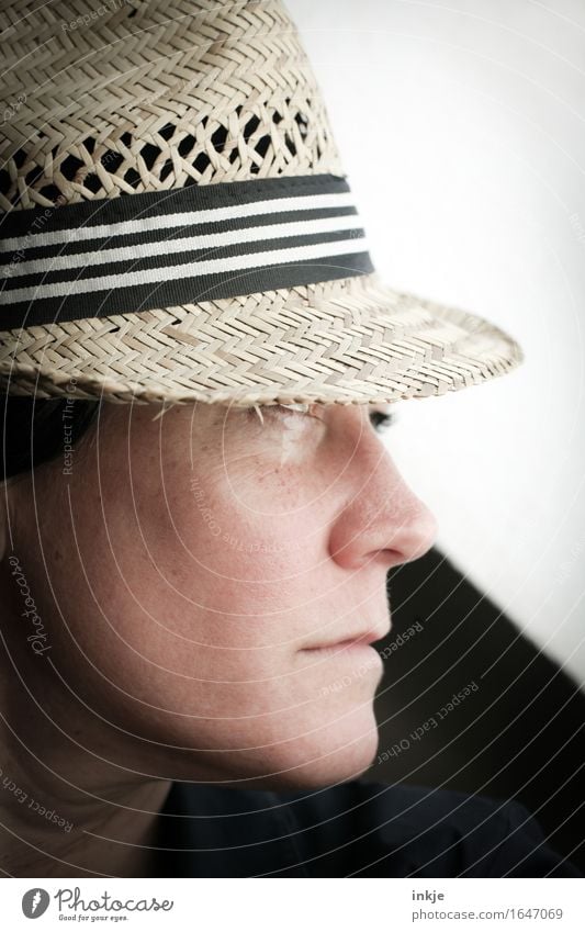 Straw hat 2 Lifestyle Elegant Style Woman Adults Face 1 Human being Hat Looking Cool (slang) Uniqueness Emotions Self-confident Earnest Colour photo