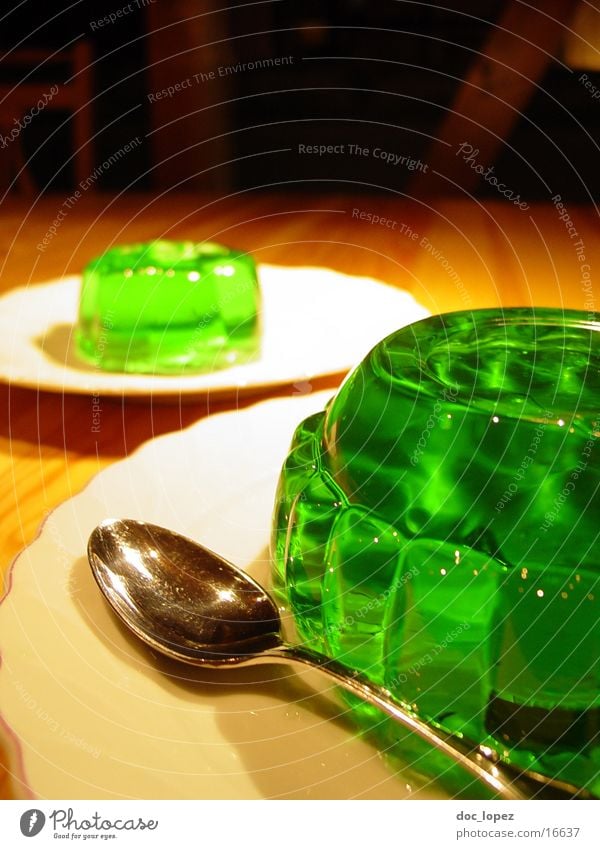 green_3 Pudding Jelly Still Life Jello Green Bilious green Spoon Plate UFO Wobble Nutrition Table Dessert Woodruff It's served. invasion Perspective glibber