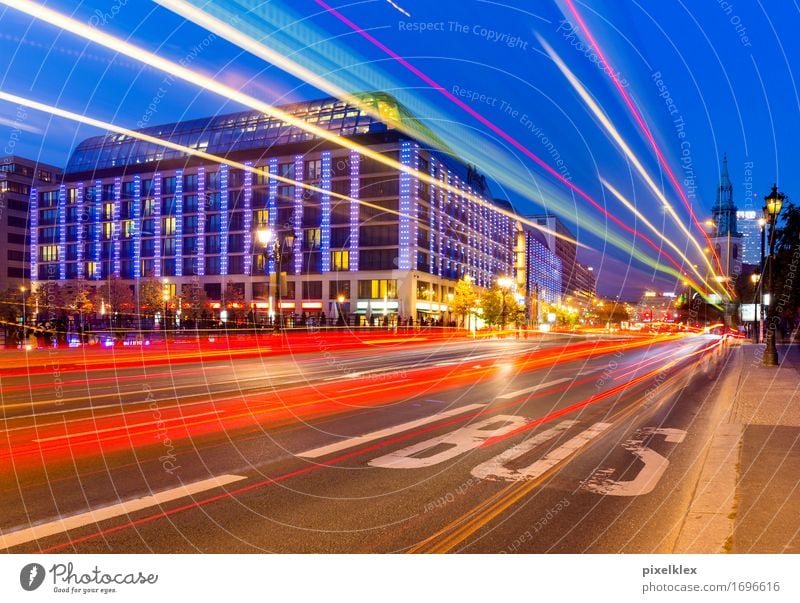 Light track (bus) Tourism Sightseeing City trip Night life Going out Berlin Germany Town Capital city Downtown House (Residential Structure) Building
