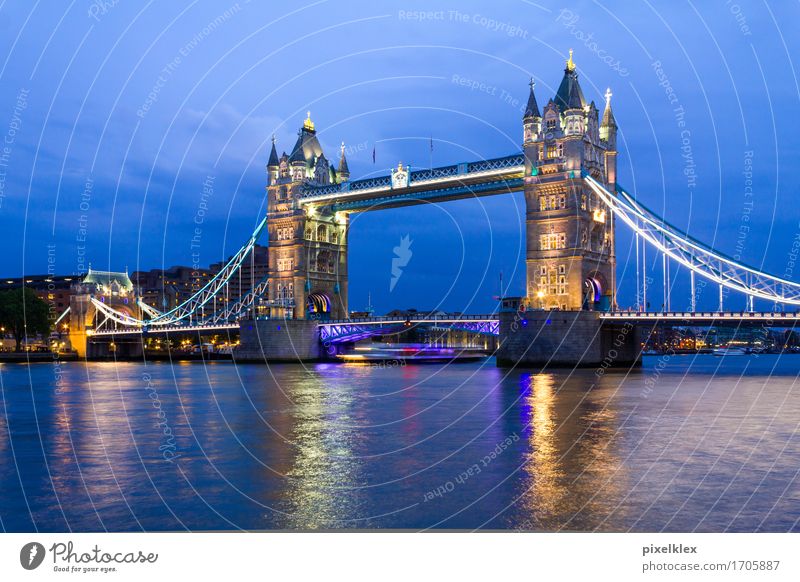 Tower Bridge, London Vacation & Travel Tourism Sightseeing City trip Night life Water River Themse Great Britain England Town Capital city Downtown