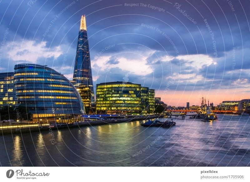 London at night (The Shard) Vacation & Travel Tourism Sightseeing City trip Night life Economy Business Success Water Night sky River Themse Great Britain