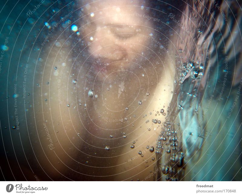 purring Colour photo Multicoloured Interior shot Underwater photo Experimental Flash photo Blur Shallow depth of field Upper body Looking away Closed eyes